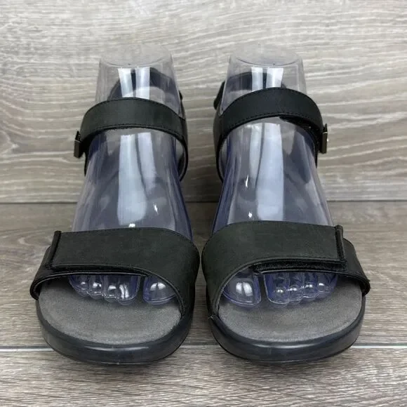 Naot Intact Women’s Sz 9/EU 40 Black Velvet Nubuck Dual Hook & Loop Sandals - Picture 2 of 11